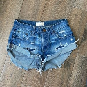 One Teaspoon “bandits” denim shorts (Size 24)